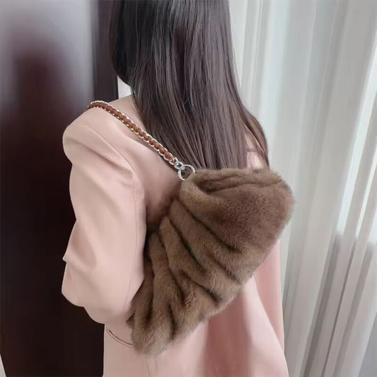 Moods Pleated Design Faux Fur Shoulder For Women 2024 Luxury Designer Purses and handbags Winter Warm Soft Piush Hobo Bags